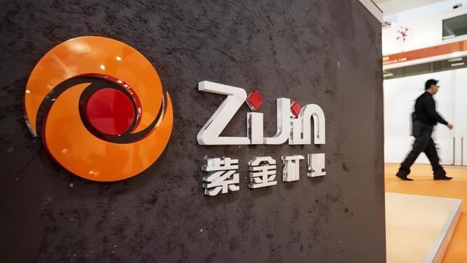受益于“AI+黄金”，中国矿业超级巨头，冲上8600亿！