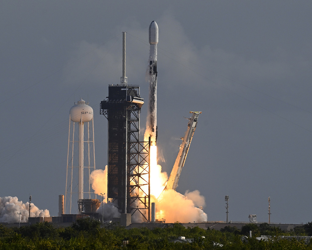 “星链”成地缘冲突工具 订阅规模4年半激增114倍!起底马斯克SpaceX“吸金”逻辑(1) “星链”成地缘冲突工具 订阅规模4年半激增114倍!起底马斯克SpaceX“吸金”逻辑(1)