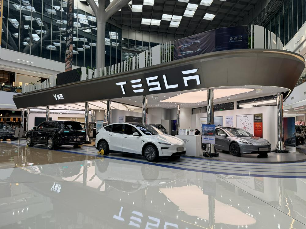 一线|特斯拉推“超长贷”、小米新车涨价预售 2026车市开年即遭“抢单”(2) 一线|特斯拉推“超长贷”、小米新车涨价预售 2026车市开年即遭“抢单”(2)
